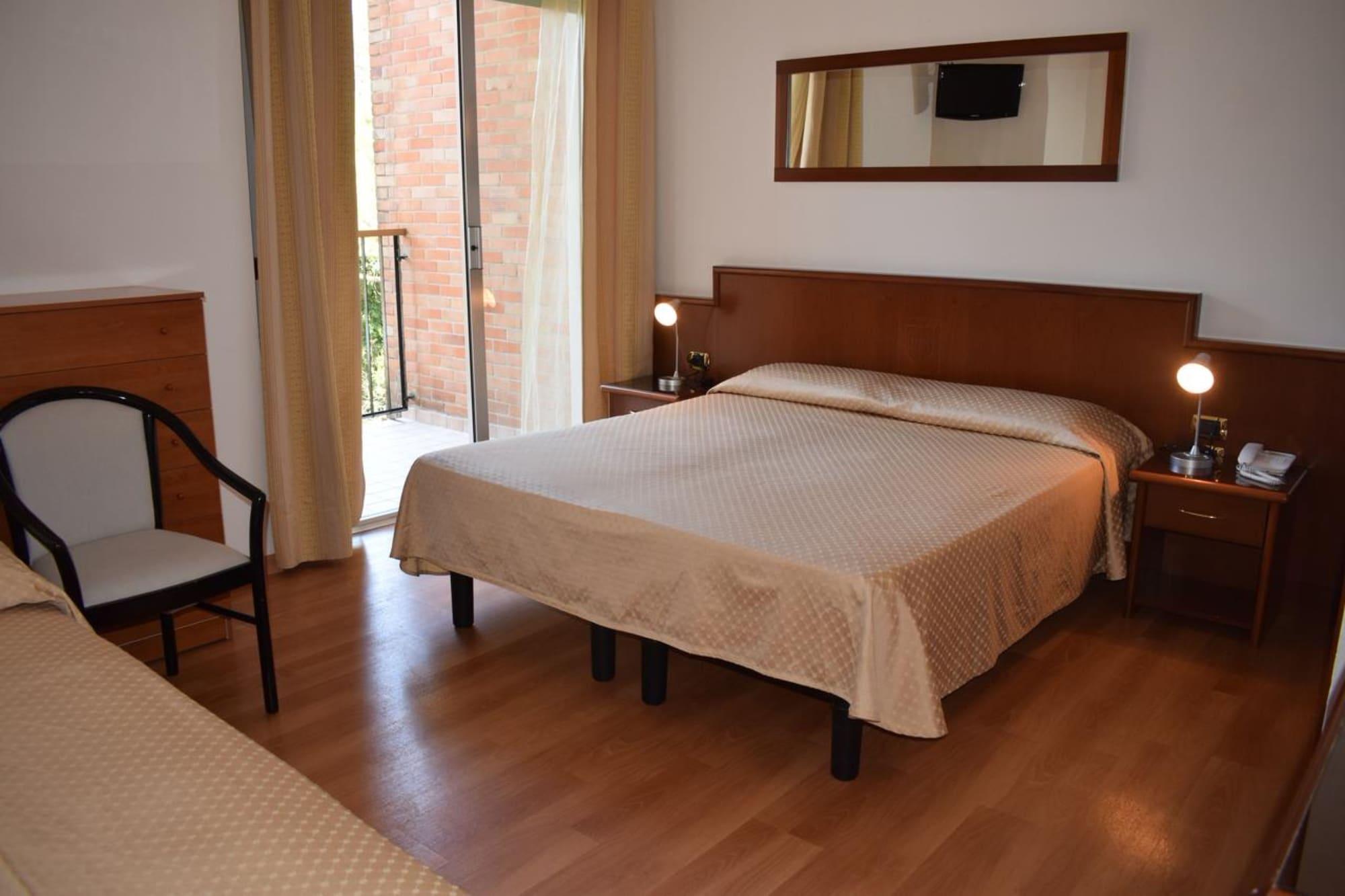 Hotel Beau Rivage Pineta Lido di Jesolo Buitenkant foto