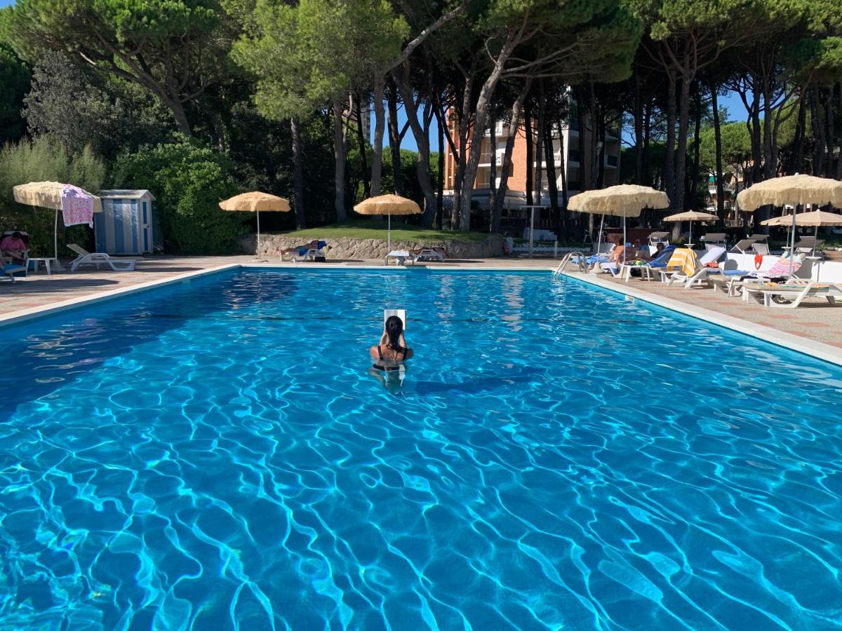 Hotel Beau Rivage Pineta Lido di Jesolo Buitenkant foto