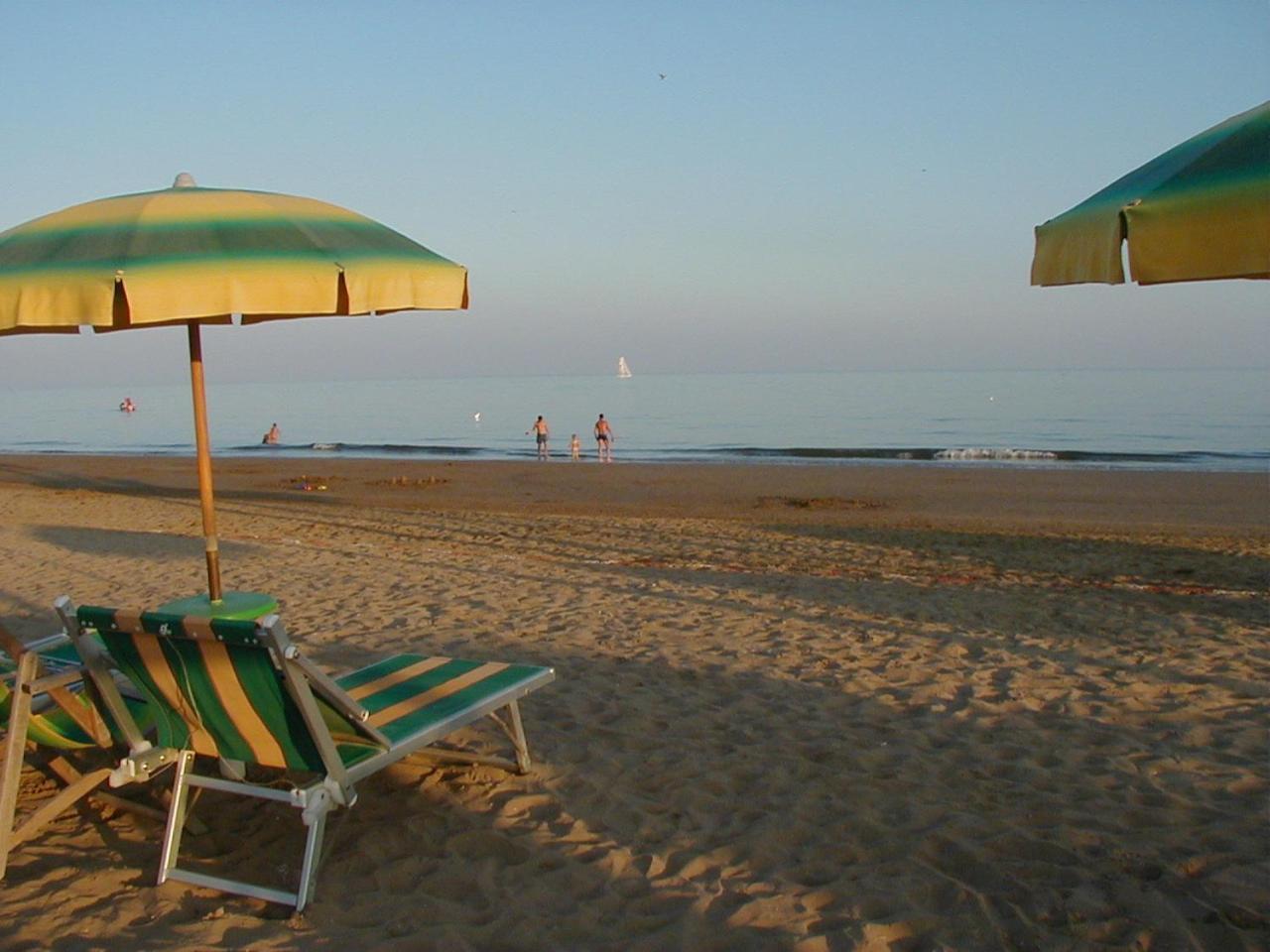 Hotel Beau Rivage Pineta Lido di Jesolo Buitenkant foto