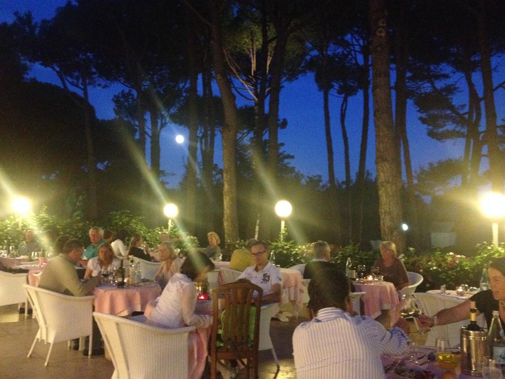 Hotel Beau Rivage Pineta Lido di Jesolo Buitenkant foto