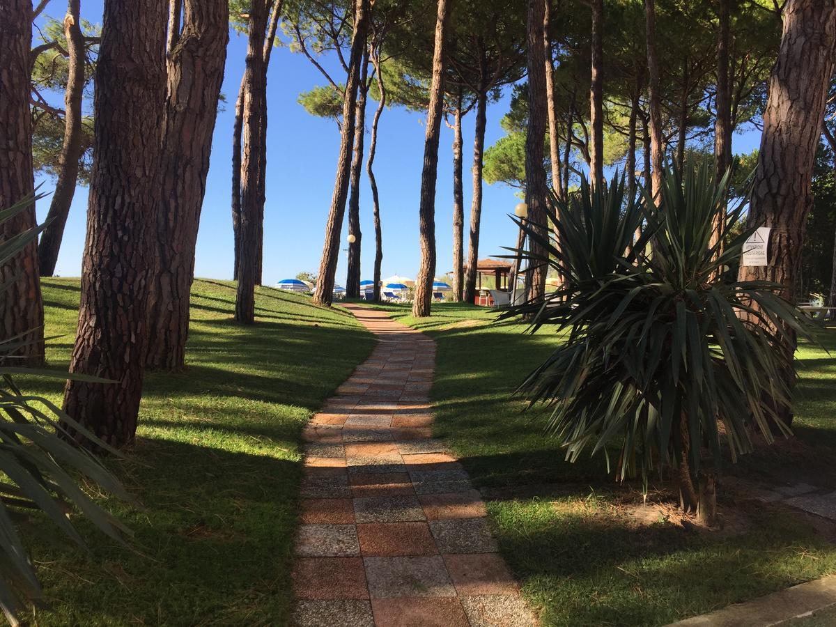 Hotel Beau Rivage Pineta Lido di Jesolo Buitenkant foto